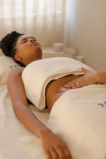 Massagem com Cromoterapia
