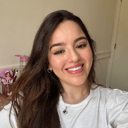 Ághata Bueno