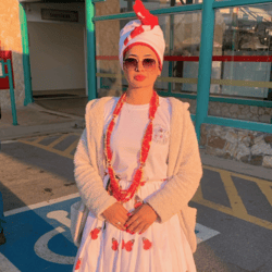 Mãe Larissa de Iansã