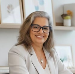 Gloria Caminha
