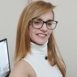 Psicanalista Paula  Maria Souza