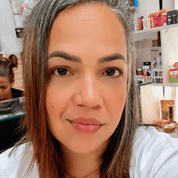 KAROLAI LUMIAR CAMPOS GUIMARÃES