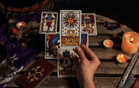 Autoconhecimento pelo Tarot