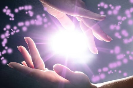Sessão de Reiki para renovação e harmonia!