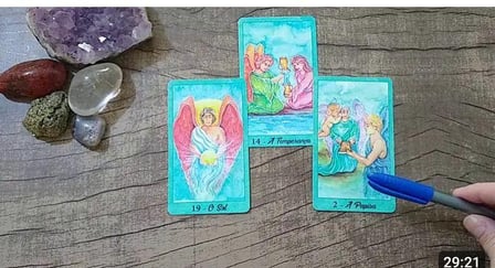 Chega de dúvidas e agonia. Esclarecimentos e orientação com as cartas ciganas e tarô. CONSULTE