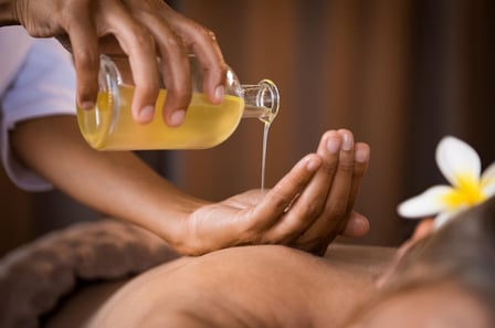 Massagem relaxante ou Massagem Terapêutica