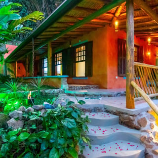 Casa Gayatri – Um espaço sagrado em Ilhabela, disponível para locação de retiros de fim de semana.