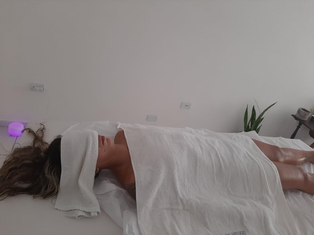 Massagem Realaxante com Avaliação Energética - Presencial Ubatuba